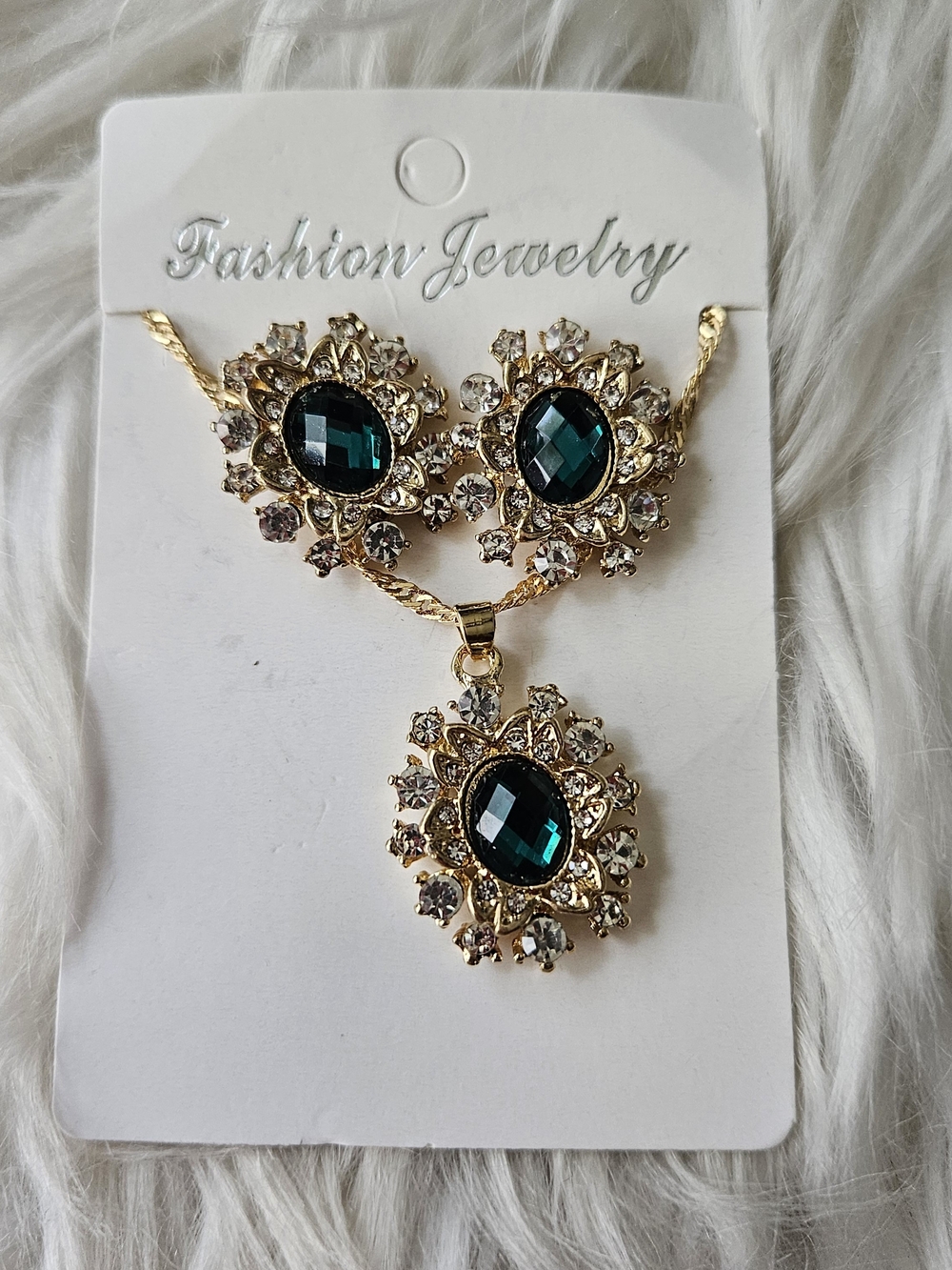 Fashion Jewelry Gold-Tone Necklace and Earrings with Emerald Green Crystals